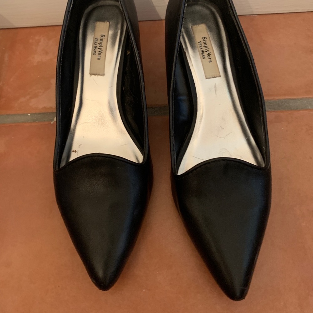 Black Vera Wang Pumps in great condition